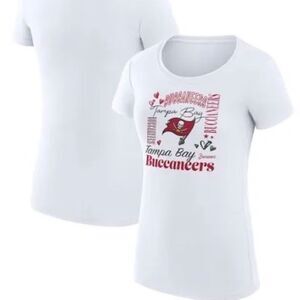 NWT Ladies Tampa Bay Buccaneers NFL White T-Shirt Size M
